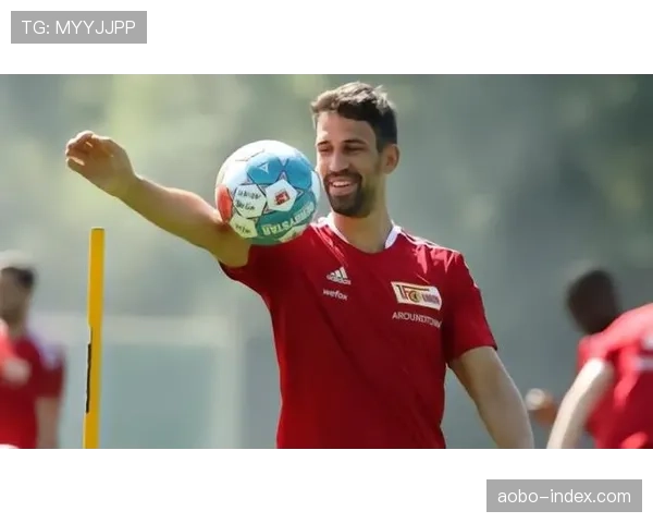 柏林联合失去赫迪拉后,直接启用青训产品耶茨担任后腰 柏林联合失去赫迪拉后,直接启用青训产品耶茨担任后腰